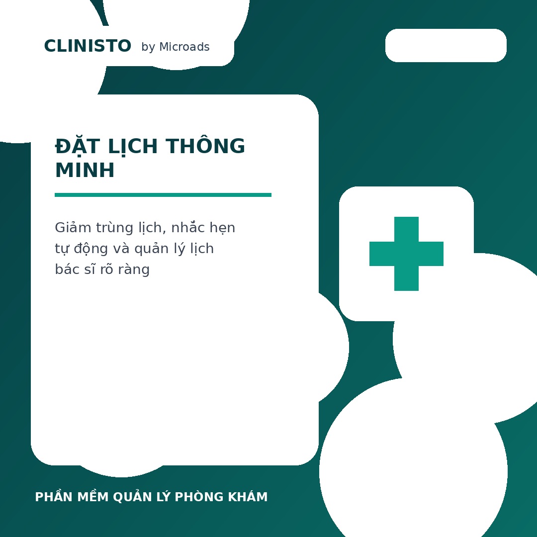 Bác sĩ sản xem tuổi thai và lịch khám trên phần mềm quản lý phòng khám sản phụ khoa